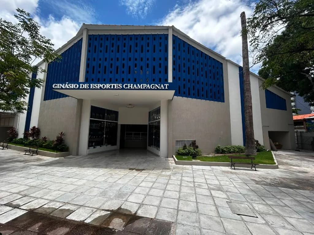 Fachada do Ginásio de Esportes Champagnat — projeto arquitetônico em Recife — Sua Arquiteta